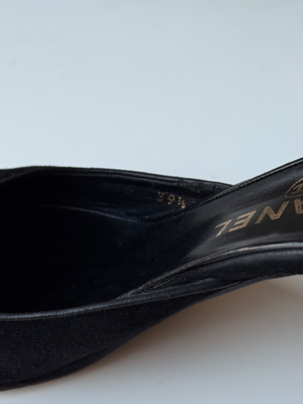 CHANEL vintage black suede mules, EU 39.5 / US 9, 3.5’’ heel - Picture 8 of 15